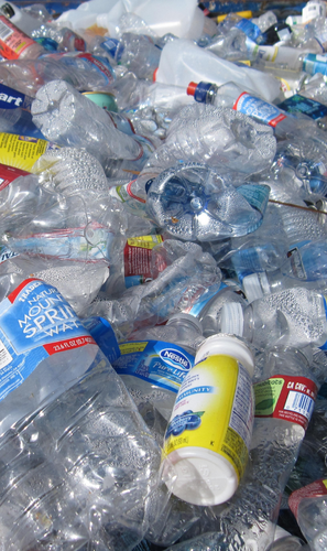 How Dimple de Leon-Sandoval of ​​EveGrocer is tackling the plastic waste epidemic in the Philippines